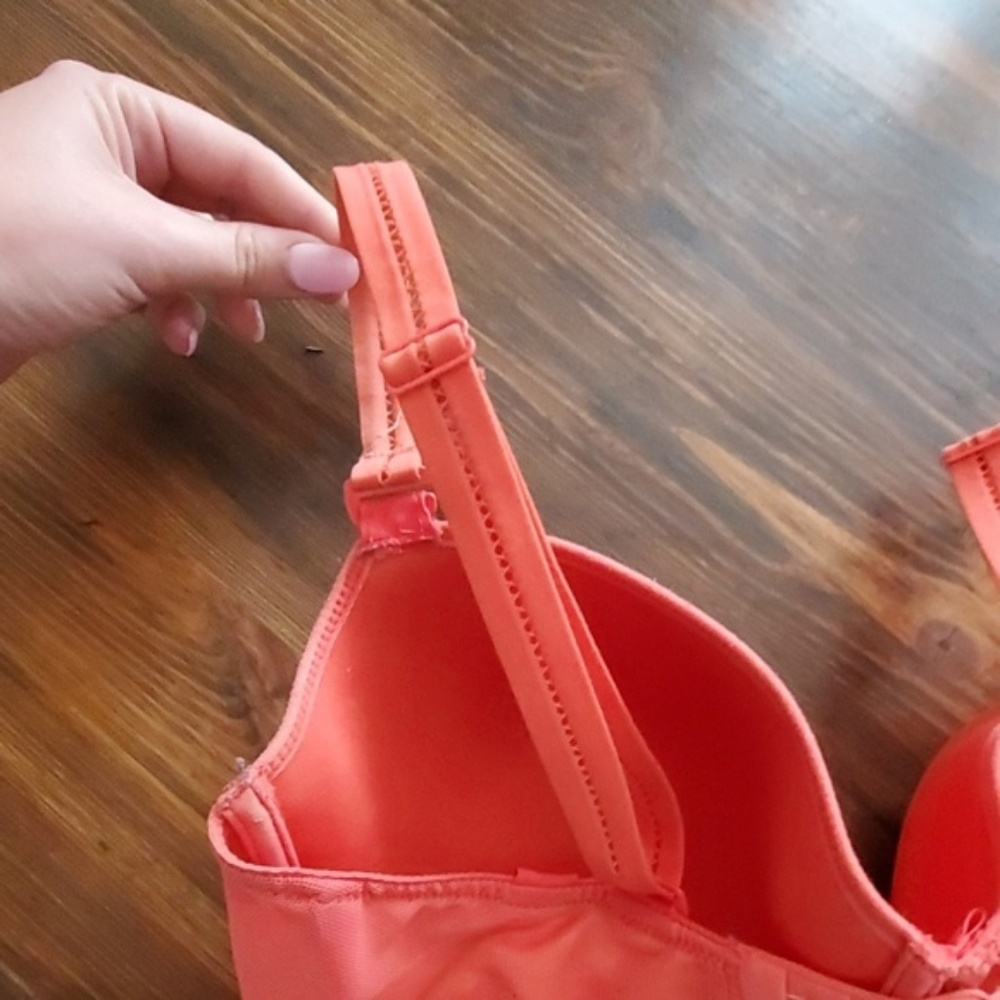 Pink Underwire Bra - Picture 4 of 7